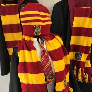Harry Potter knit hat and matching scarves 3 sets!